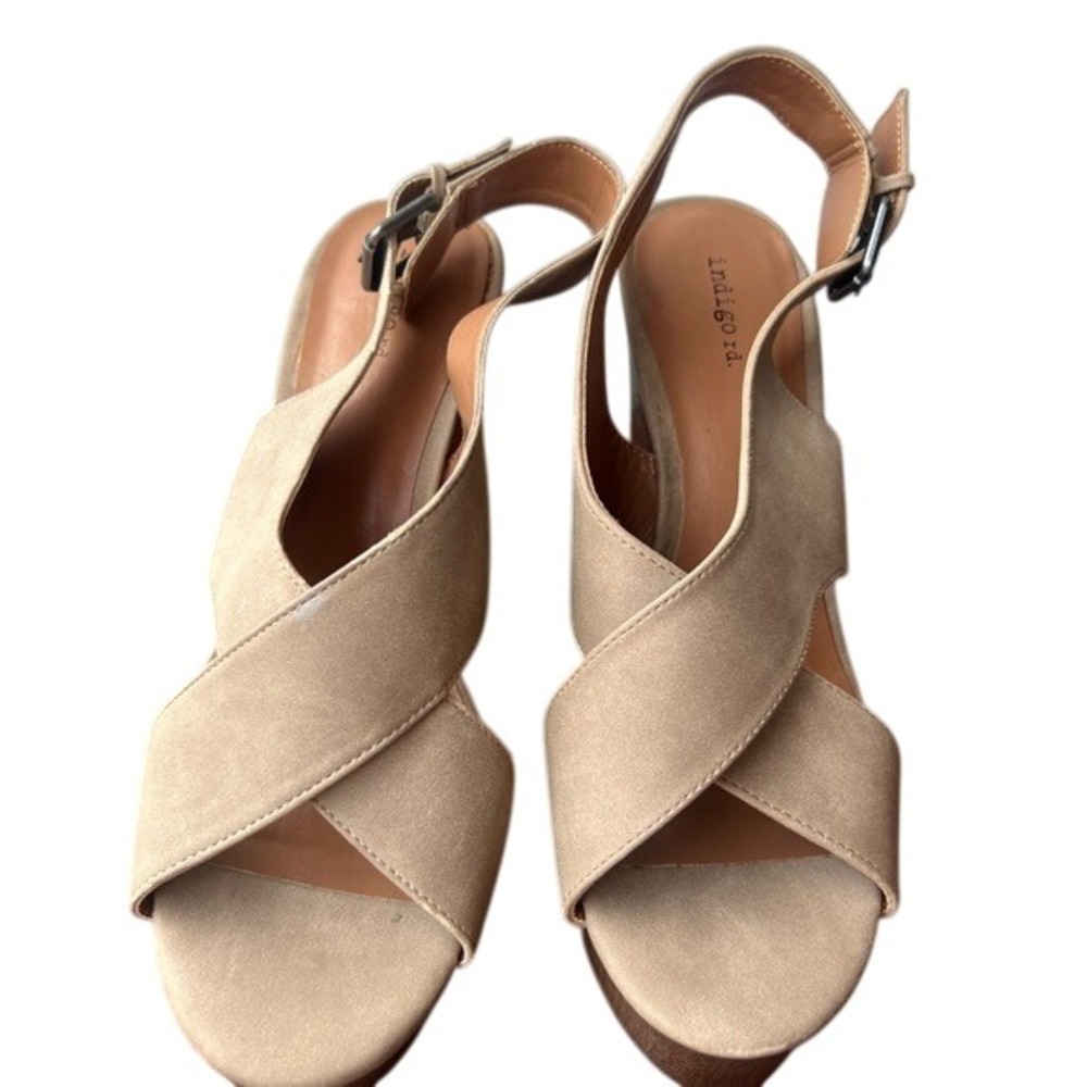 Indigo Rd. Beige Faux Suede Criss Cross Ankle Strap Wedge Heel‎ Sandals